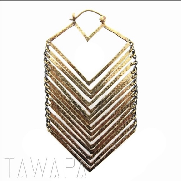 Tawapa Chevron Earrings - Picture 3 of 6